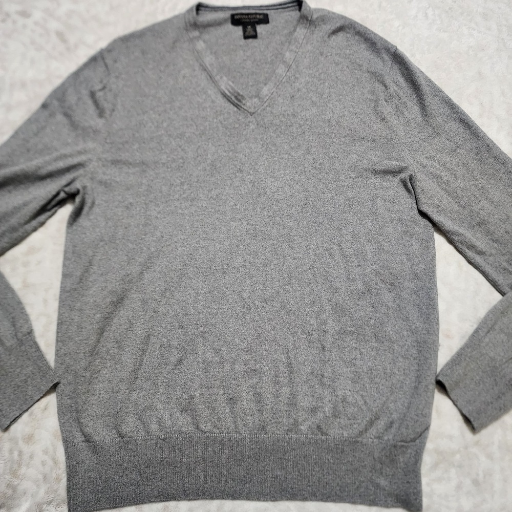 Banana Republic Luxury Blend Mens Sweater V Neck Gray Silk Cotton Cashmere Sz M - Picture 2 of 9